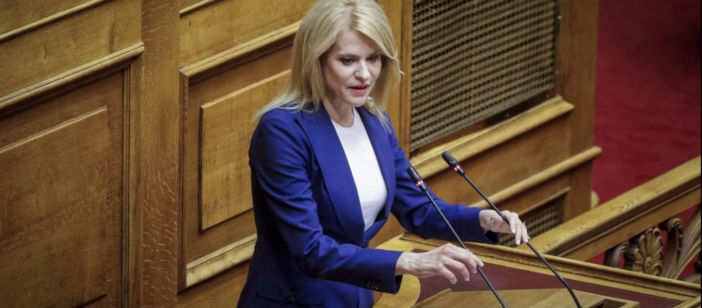 Πήρε τα βουνά με ψηλοτάκουνες μπότες η Θ.Τζάκρη (φωτό)